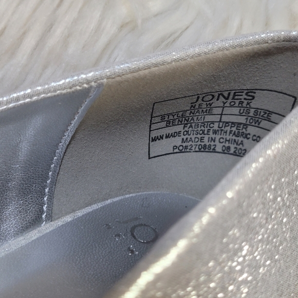 Silver Glitter Heels with Bow Accent - Picture 4 of 10